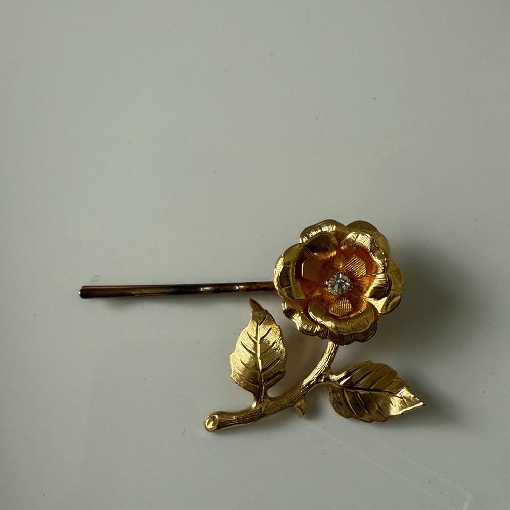 Twigs & Honey Gold Floral Hair Clip with Gemstone